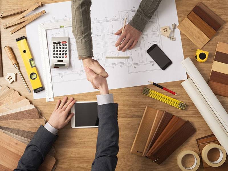 How do you choose a credible contractor?